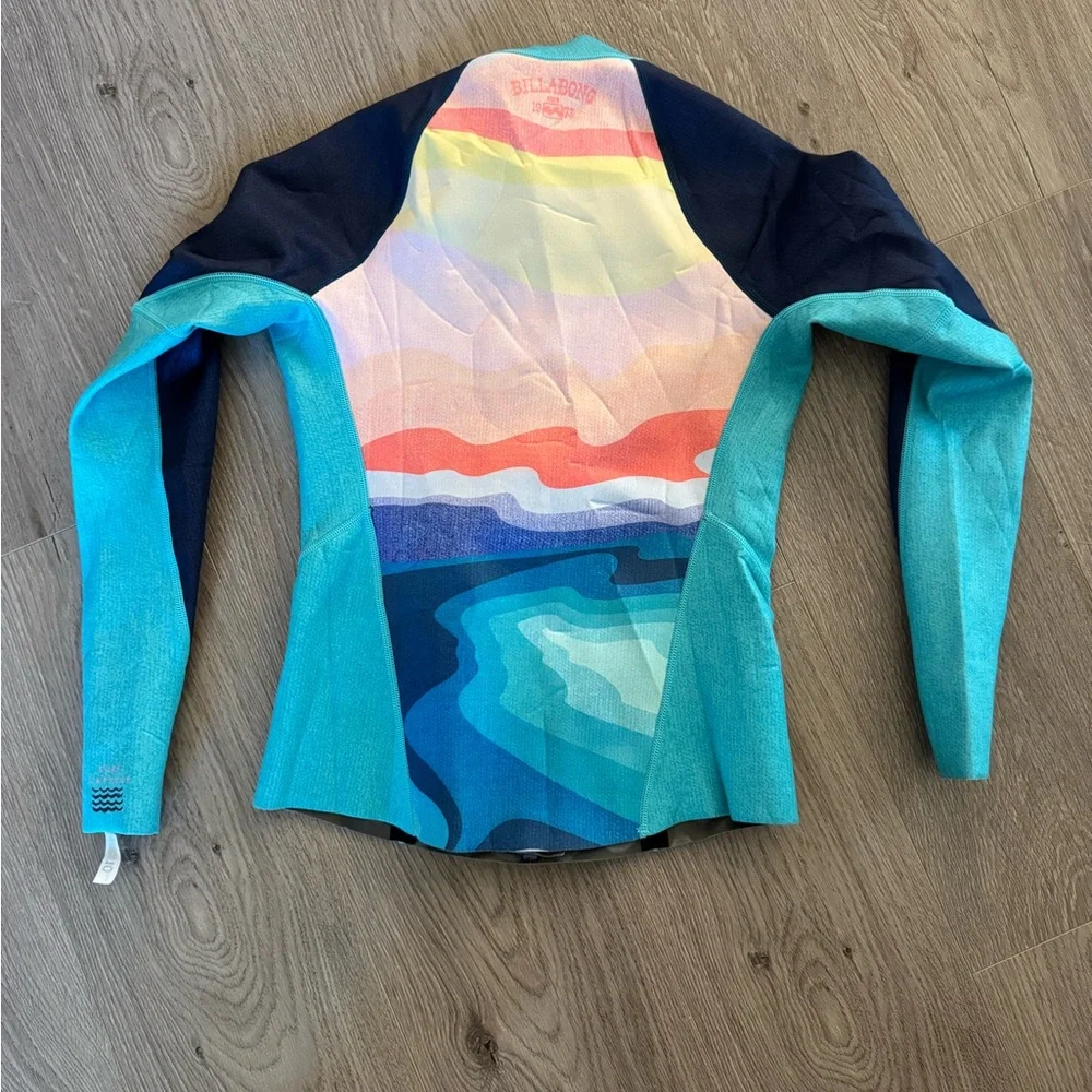 Billabong Surf Capsule Peeky Jacket Rashguard in Blue/Pink Multi - Picture 8 of 8